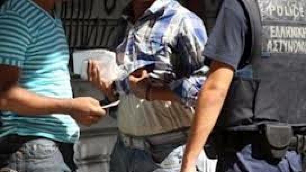 Τρεις συλλήψεις για λαθρεμπόριο και τόνοι κατασχεθέντων στην Αθήνα